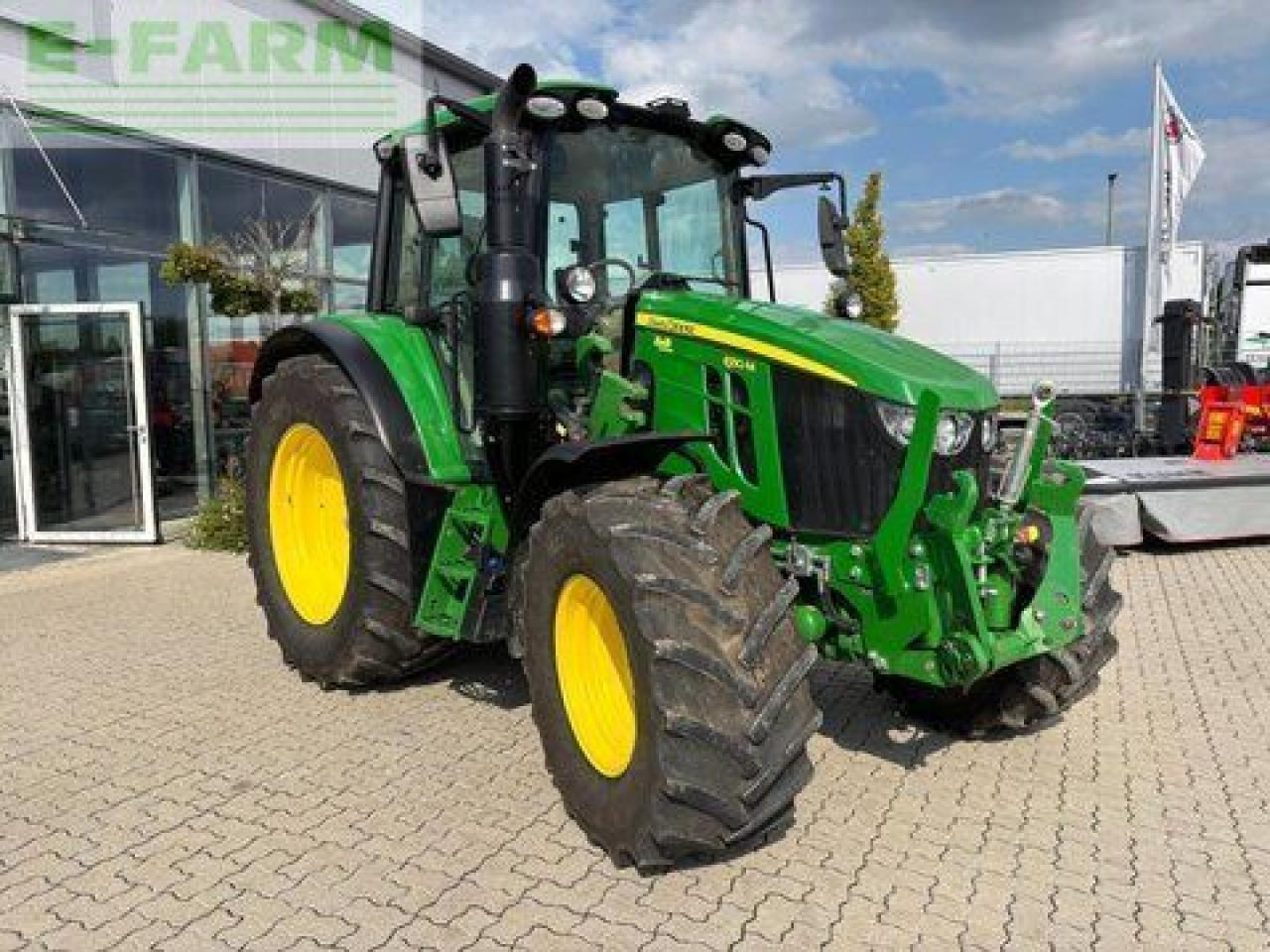 John Deere 6110m - Traktors: foto 2 John Deere 6110m - Traktors: foto 2