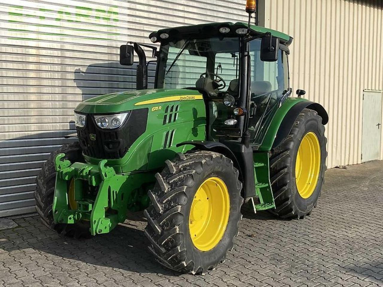 Traktors John Deere 6115r: foto 8