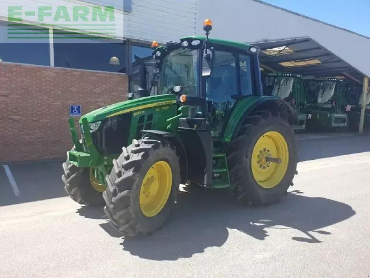 John Deere 6120m - Traktors: foto 1 John Deere 6120m - Traktors: foto 1