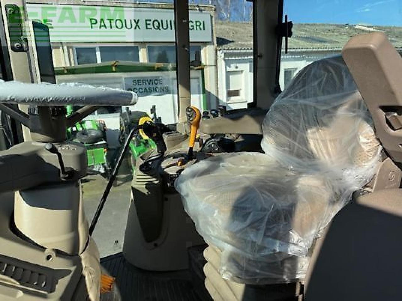 Traktors John Deere 6120m: foto 7
