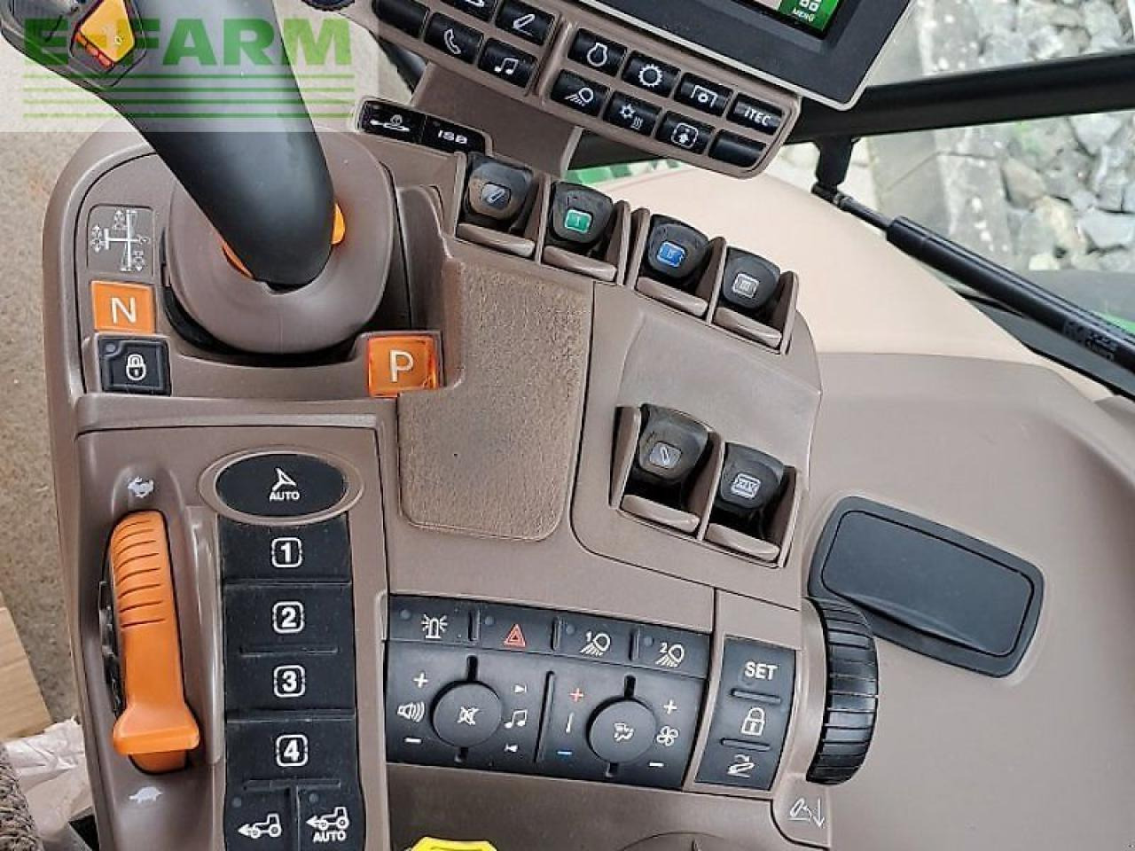 John Deere 6145r - Traktors: foto 2 John Deere 6145r - Traktors: foto 2