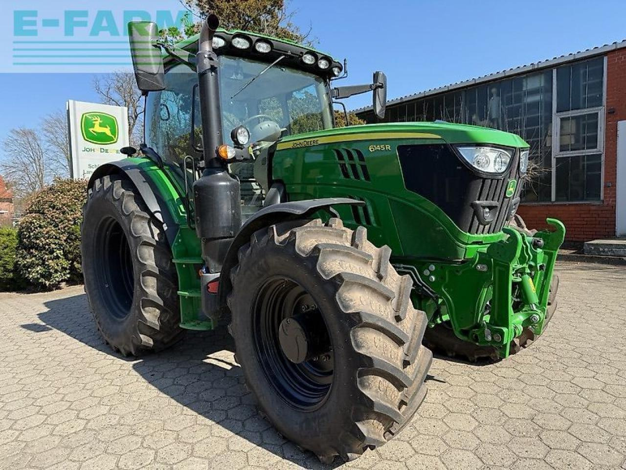 John Deere 6145r - Traktors: foto 1 John Deere 6145r - Traktors: foto 1