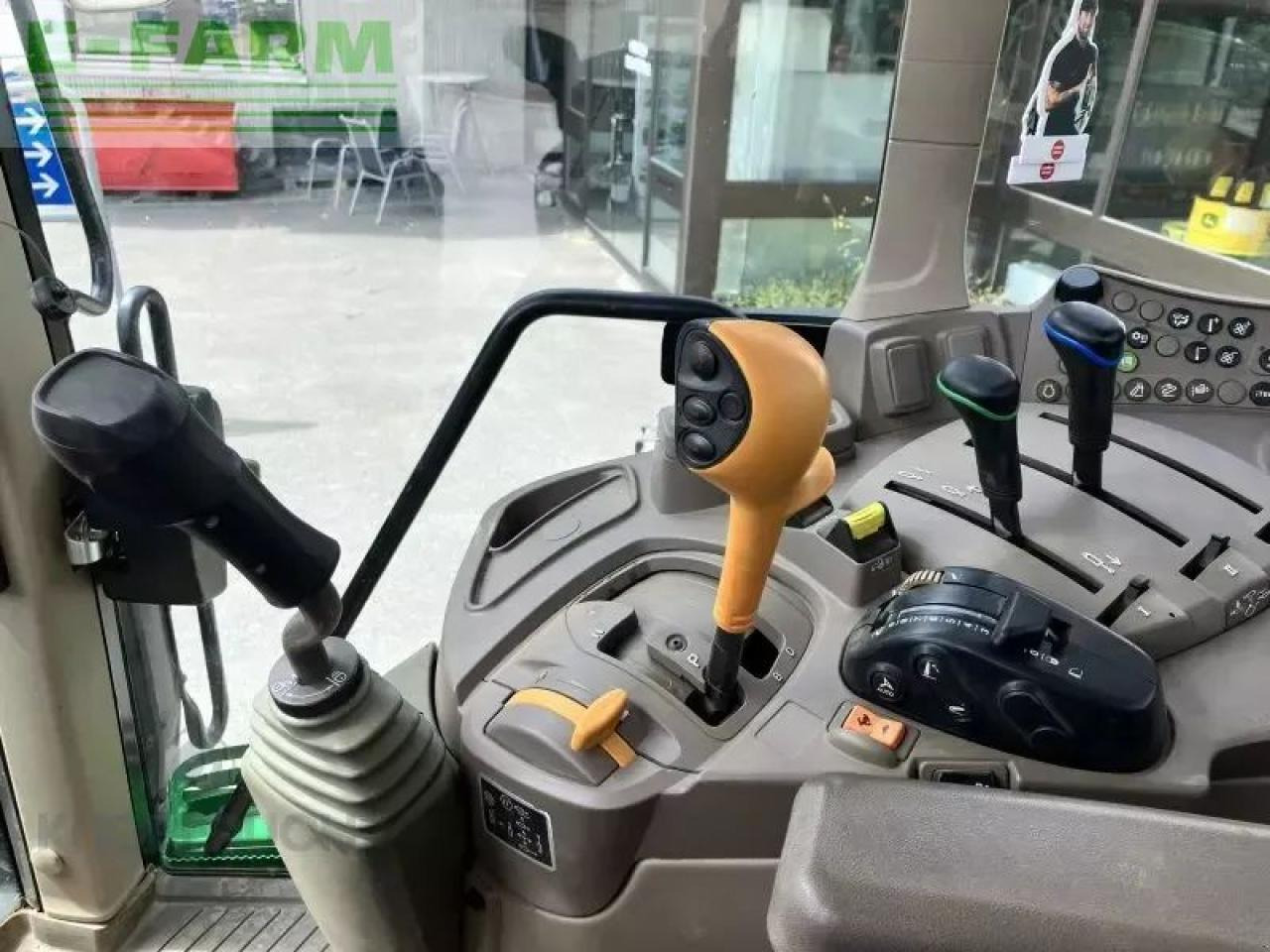 Traktors John Deere 6195m: foto 10 Traktors John Deere 6195m: foto 10