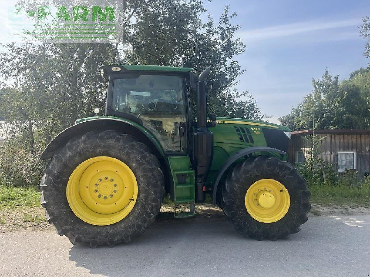 John Deere 6215r 6215 r - Traktors: foto 3 John Deere 6215r 6215 r - Traktors: foto 3