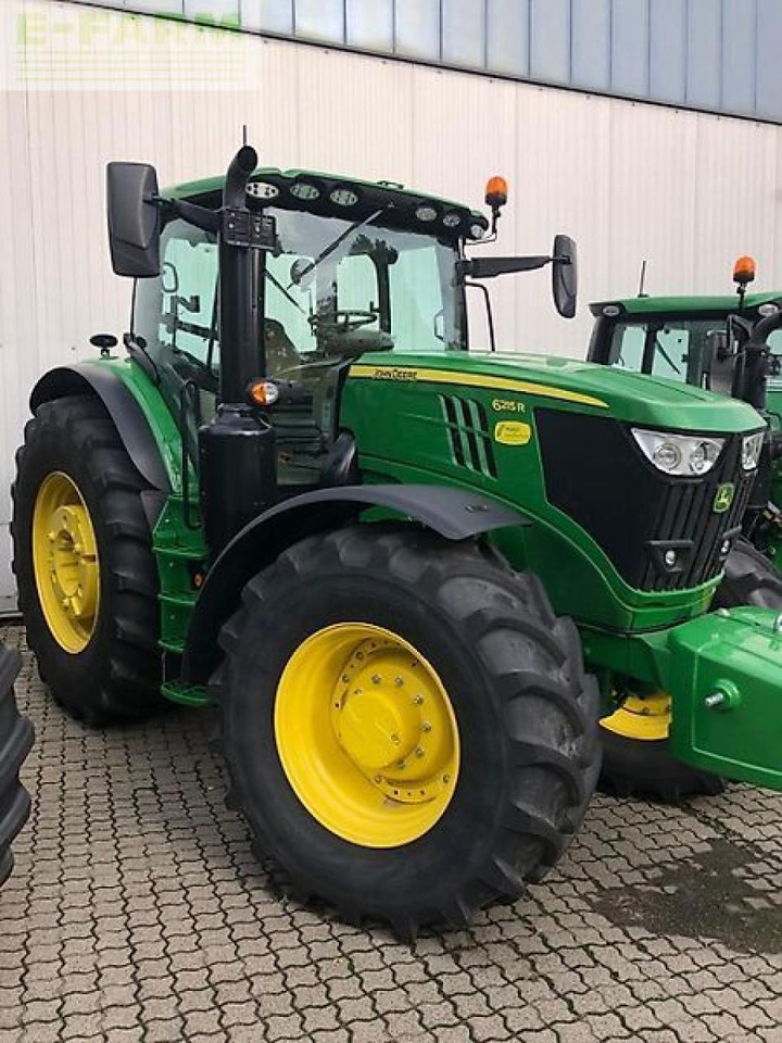 John Deere 6215r - Traktors: foto 1 John Deere 6215r - Traktors: foto 1