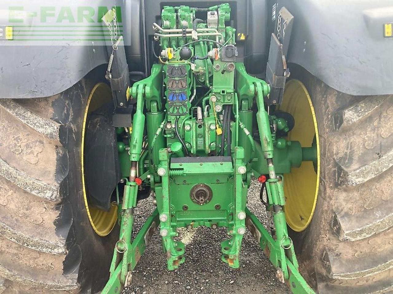 John Deere 6215r - Traktors: foto 5 John Deere 6215r - Traktors: foto 5
