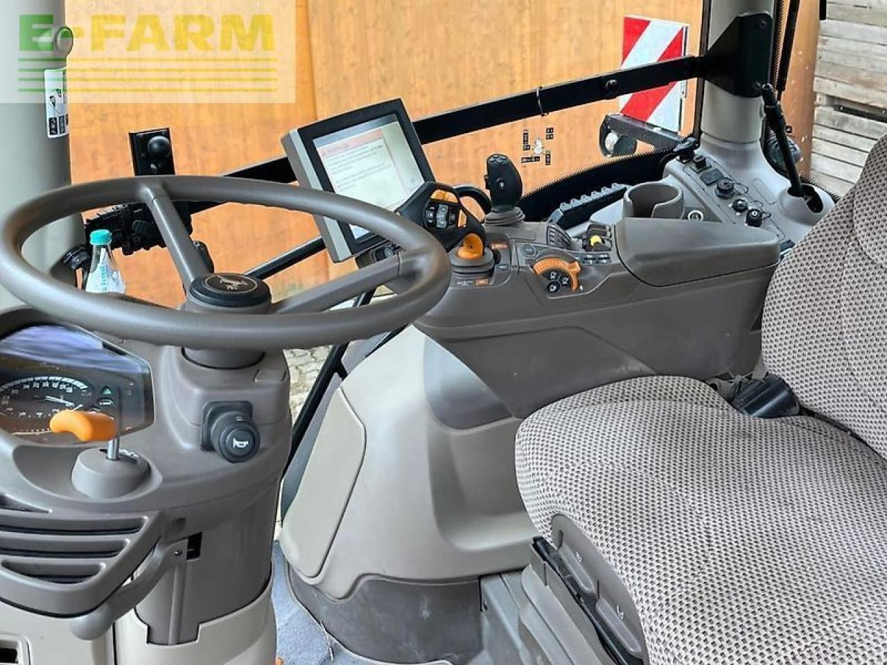 John Deere 6230r - Traktors: foto 5 John Deere 6230r - Traktors: foto 5