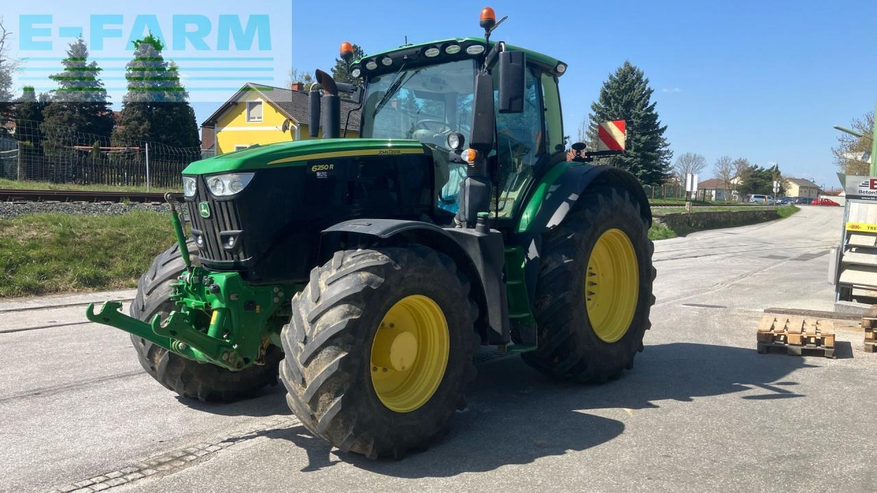 John Deere 6250R - Traktors: foto 1 John Deere 6250R - Traktors: foto 1