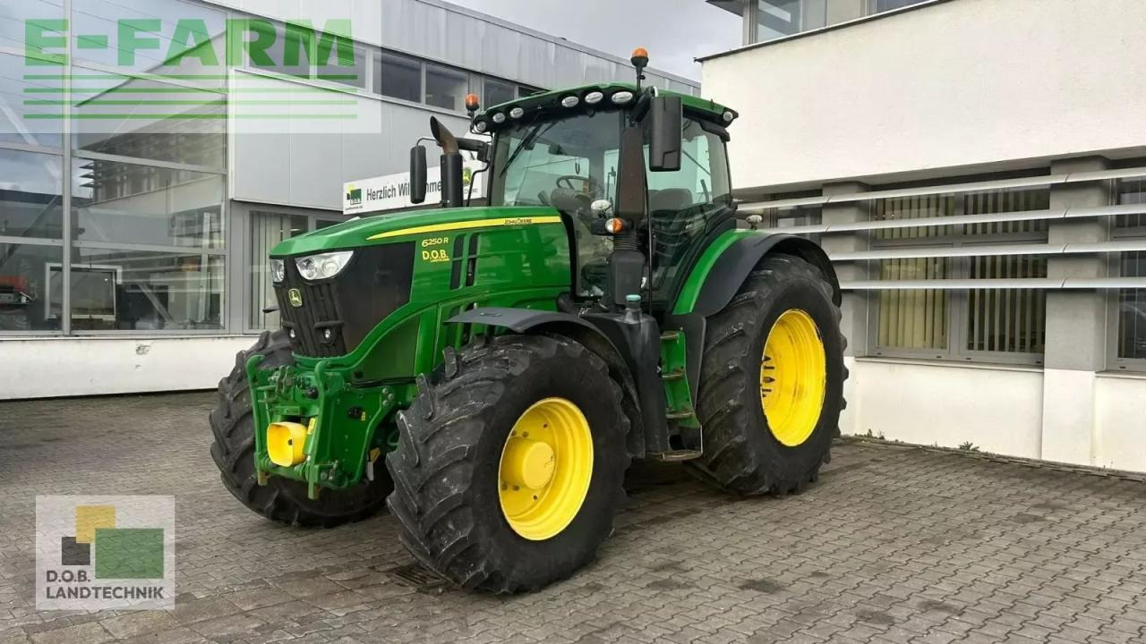 John Deere 6250r 6250 r - Traktors: foto 1 John Deere 6250r 6250 r - Traktors: foto 1