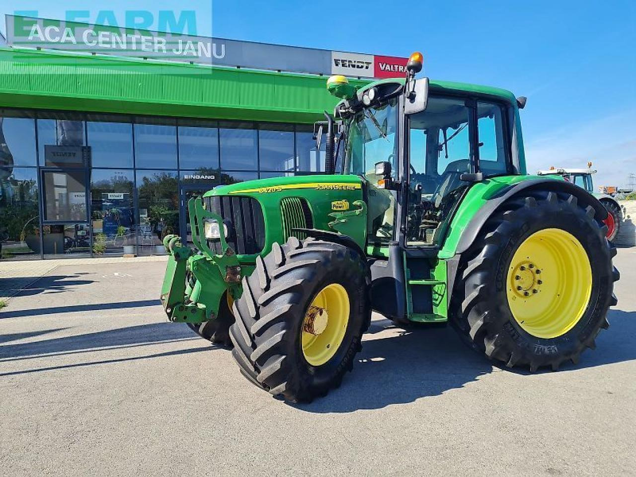 John Deere 6420 premium plus - Traktors: foto 1 John Deere 6420 premium plus - Traktors: foto 1