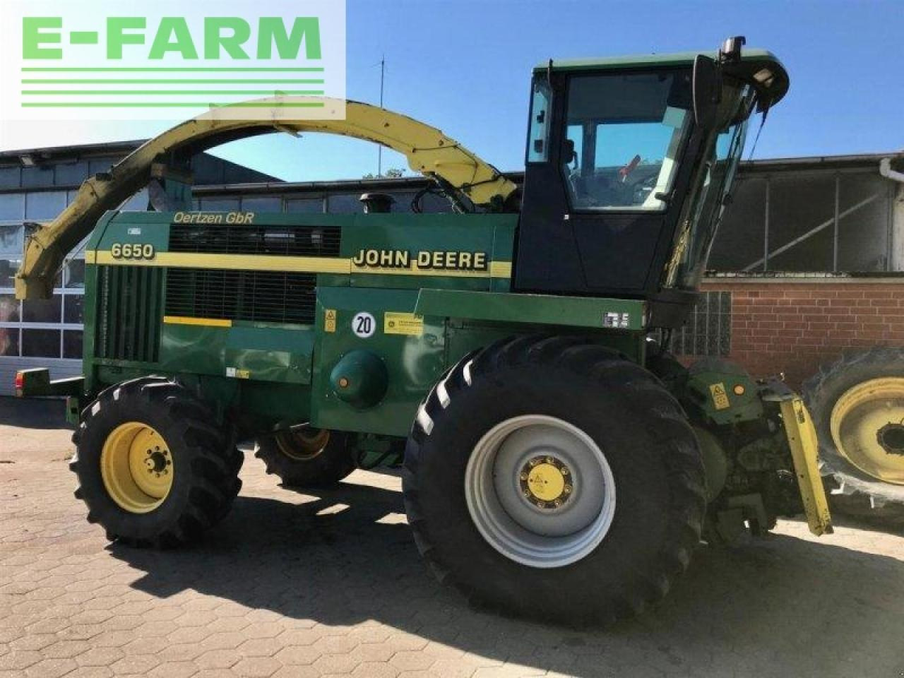 John Deere 6650 - Lopbarības kombains: foto 1 John Deere 6650 - Lopbarības kombains: foto 1