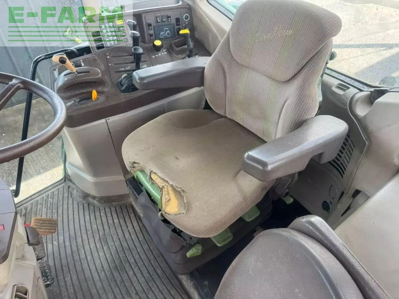 John Deere 6820 - Traktors: foto 2 John Deere 6820 - Traktors: foto 2