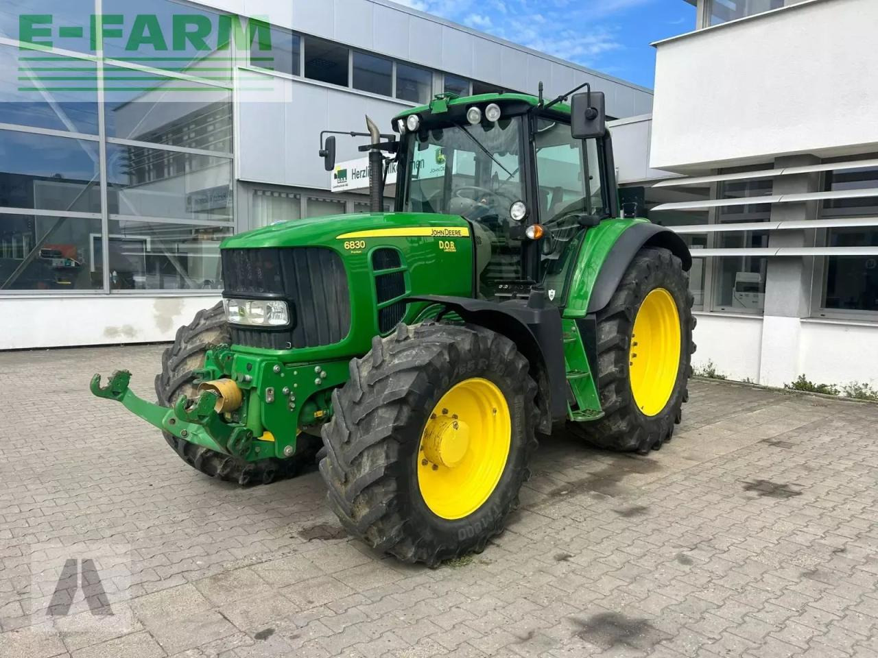 John Deere 6830 - Traktors: foto 1 John Deere 6830 - Traktors: foto 1