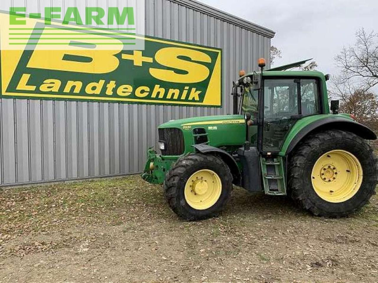 John Deere 6930 premium - Traktors: foto 1 John Deere 6930 premium - Traktors: foto 1