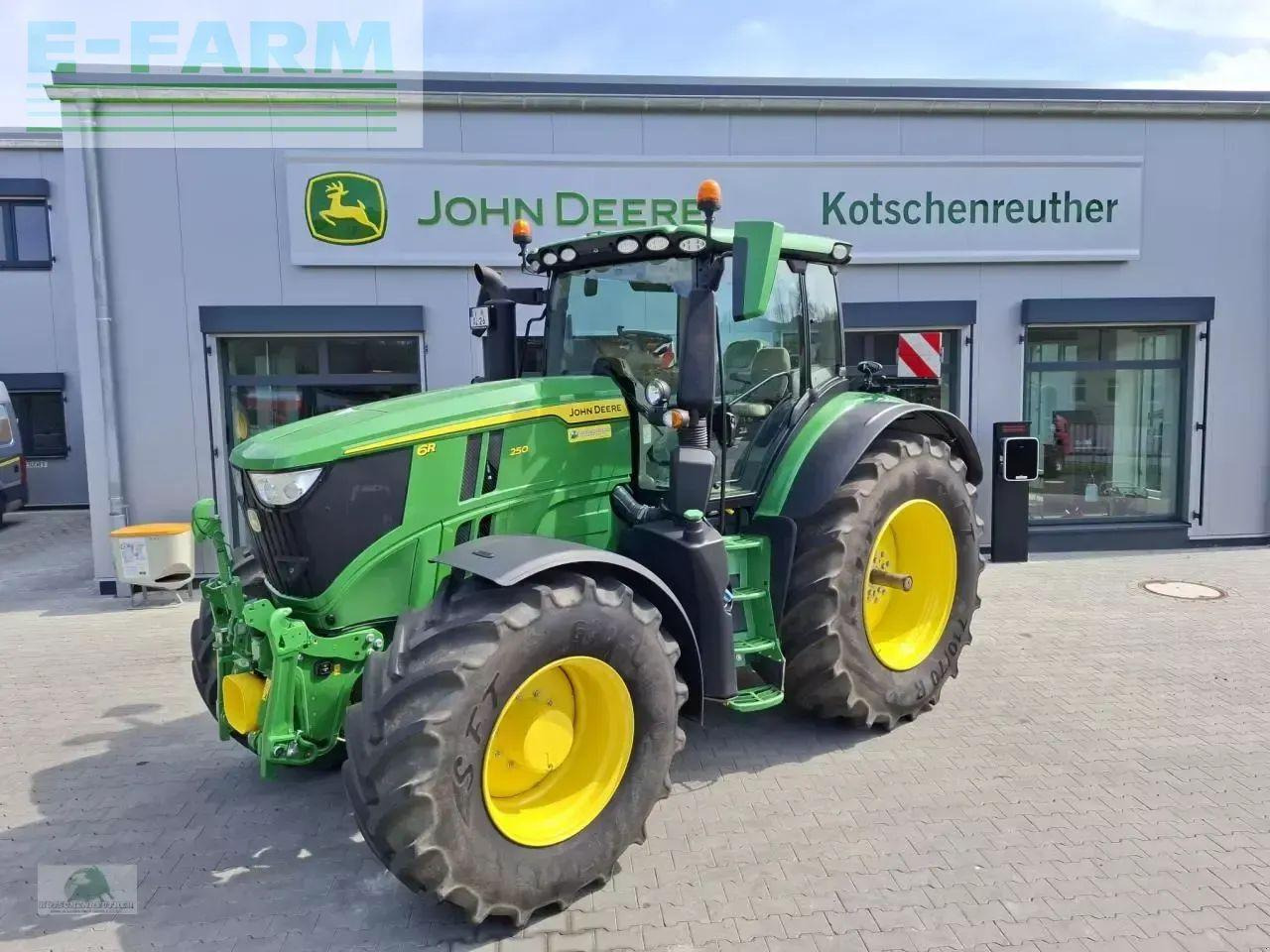John Deere 6r 250 - command pro - Traktors: foto 1 John Deere 6r 250 - command pro - Traktors: foto 1
