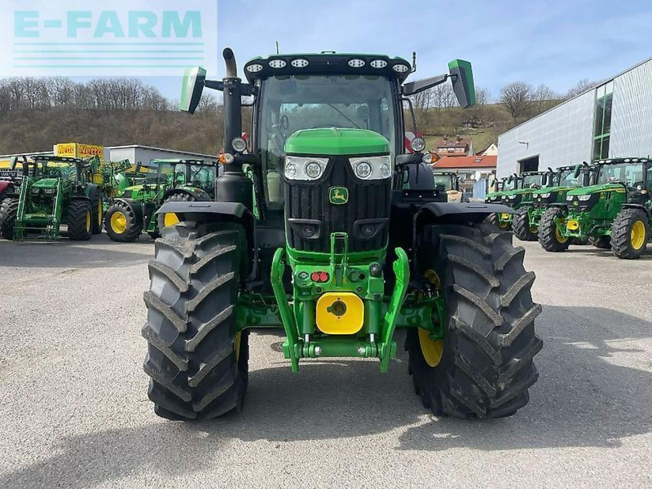 John Deere 6r215 / 6r 215 - Traktors: foto 3 John Deere 6r215 / 6r 215 - Traktors: foto 3