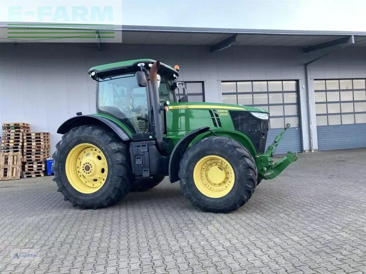 John Deere 7230r - Traktors: foto 1 John Deere 7230r - Traktors: foto 1