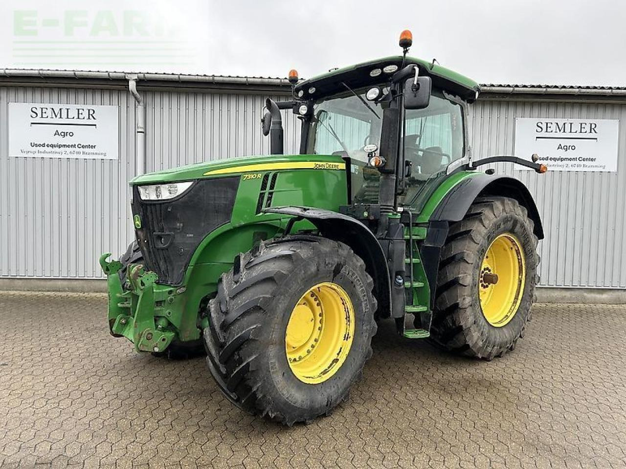 John Deere 7310r - Traktors: foto 1 John Deere 7310r - Traktors: foto 1