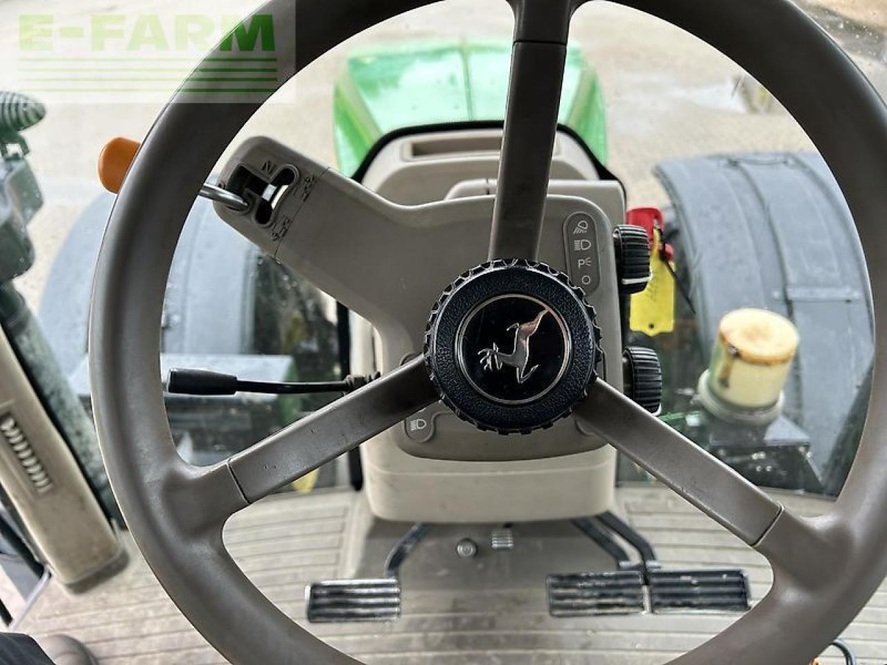 John Deere 7310r - Traktors: foto 3 John Deere 7310r - Traktors: foto 3