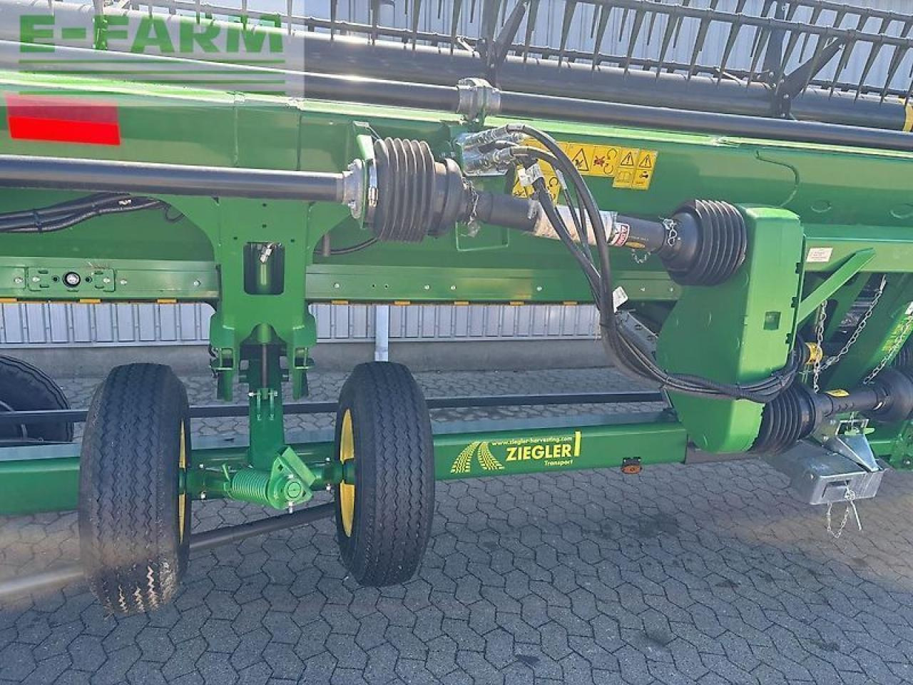 John Deere 735d - Lopbarības kombaina papildaprīkojums: foto 5 John Deere 735d - Lopbarības kombaina papildaprīkojums: foto 5