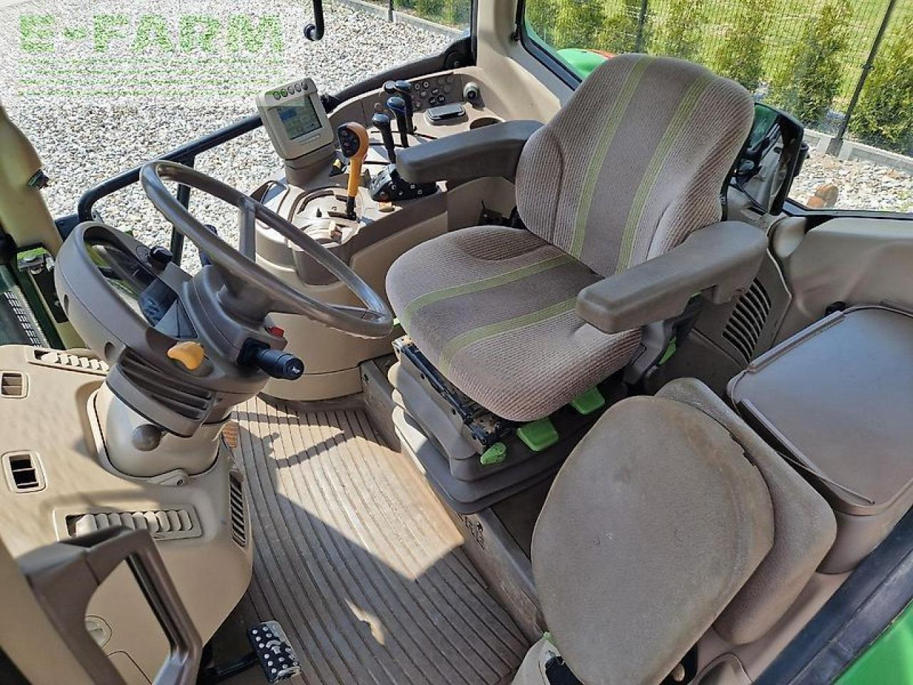 John Deere 7430 premium - Traktors: foto 5 John Deere 7430 premium - Traktors: foto 5