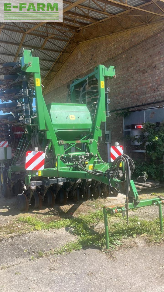 John Deere 750 A - Precīzās izsējas sējmašīna: foto 2 John Deere 750 A - Precīzās izsējas sējmašīna: foto 2