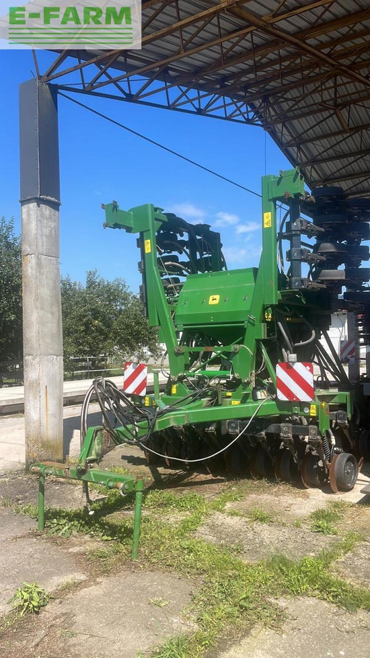 John Deere 750 A - Precīzās izsējas sējmašīna: foto 1 John Deere 750 A - Precīzās izsējas sējmašīna: foto 1