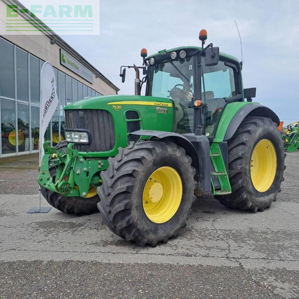 John Deere 7530 premium - Traktors: foto 1 John Deere 7530 premium - Traktors: foto 1