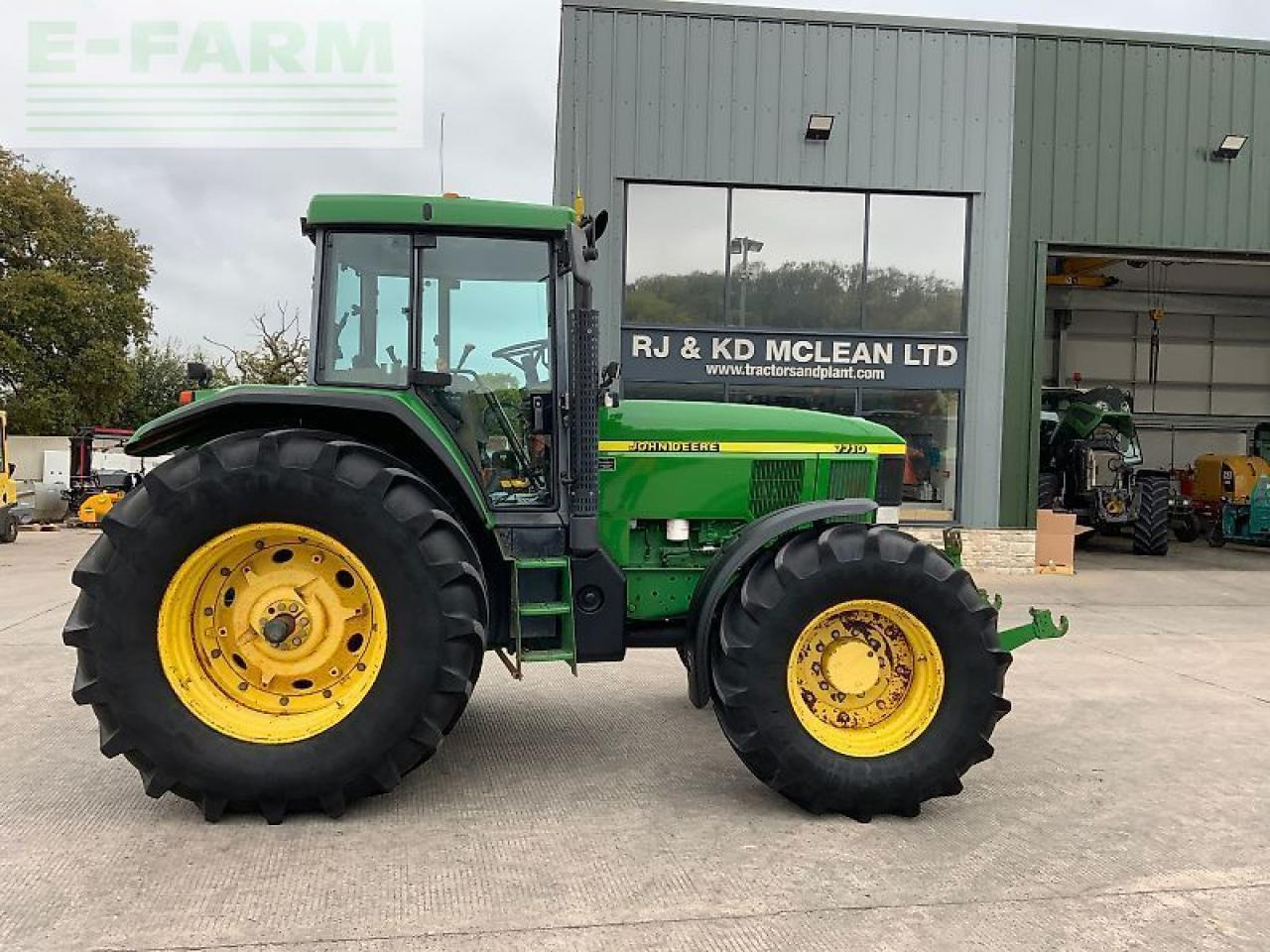 John Deere 7710 tractor - Traktors: foto 1 John Deere 7710 tractor - Traktors: foto 1