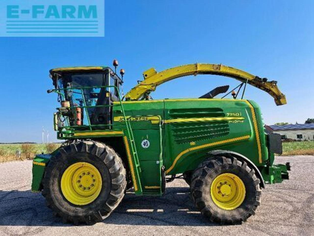 John Deere 7750 - Lopbarības kombains: foto 1 John Deere 7750 - Lopbarības kombains: foto 1