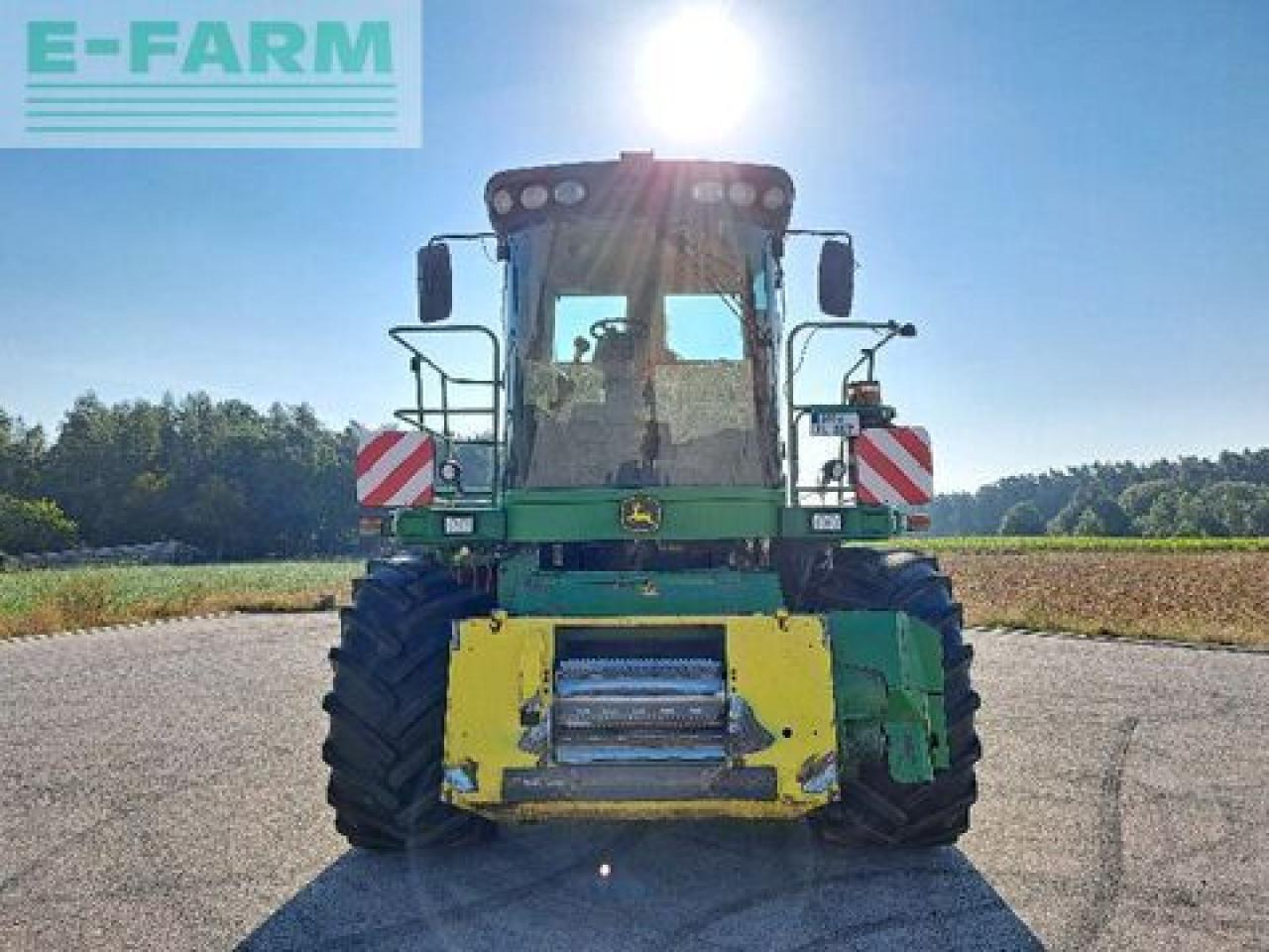 John Deere 7750 - Lopbarības kombains: foto 2 John Deere 7750 - Lopbarības kombains: foto 2
