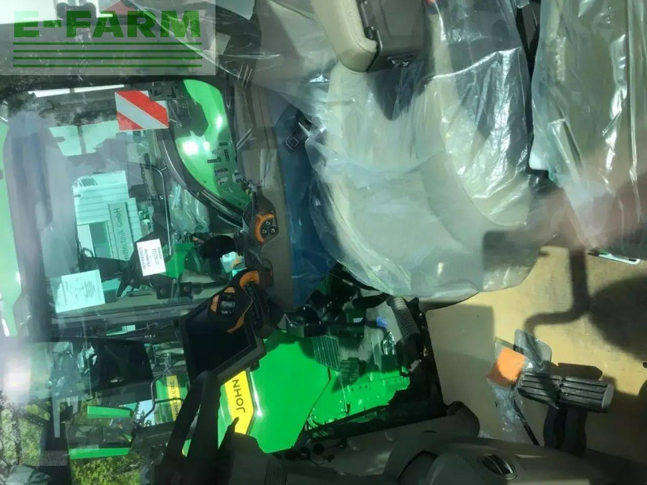 John Deere 7r 350 - Traktors: foto 5 John Deere 7r 350 - Traktors: foto 5