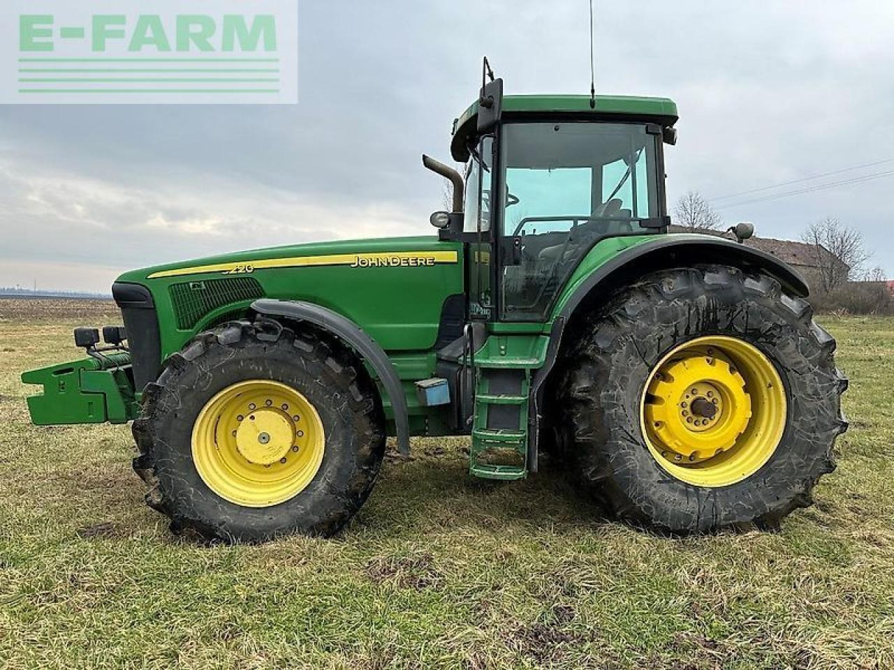 John Deere 8220 ils - Traktors: foto 2 John Deere 8220 ils - Traktors: foto 2