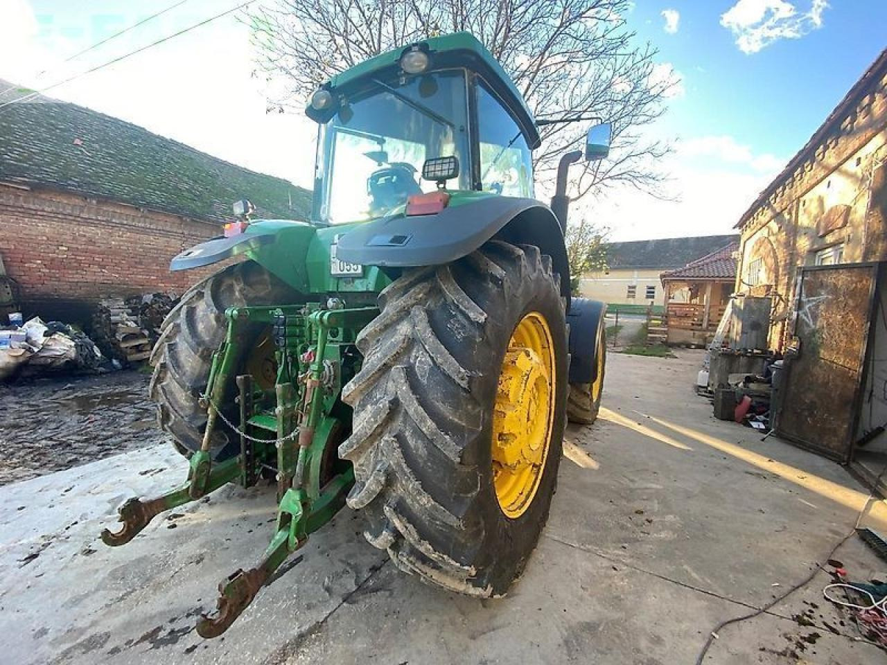 John Deere 8320 - Traktors: foto 4 John Deere 8320 - Traktors: foto 4