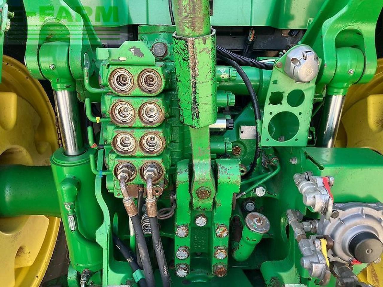 Traktors John Deere 8320 ils: foto 26