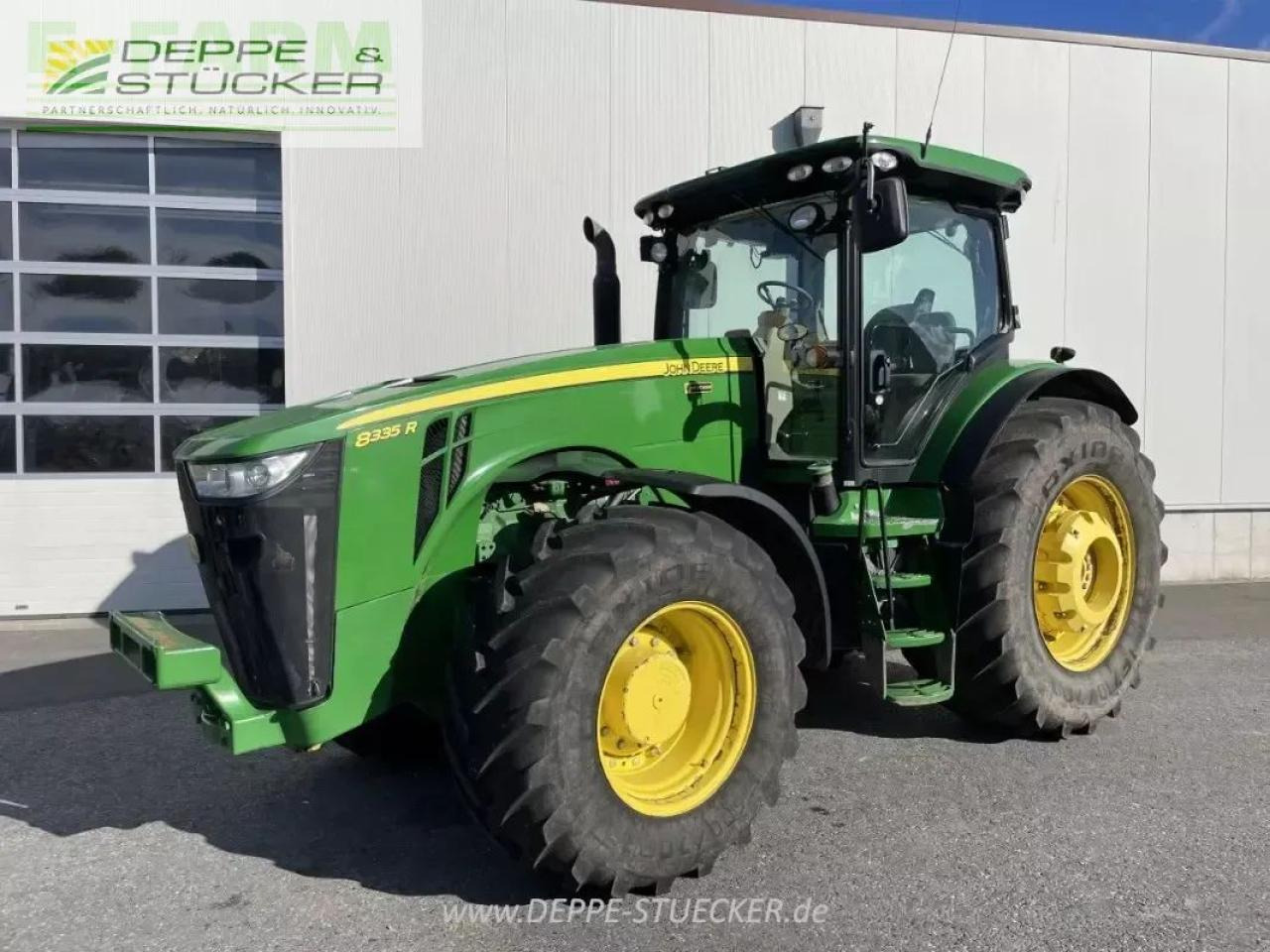 John Deere 8335r - Traktors: foto 1 John Deere 8335r - Traktors: foto 1