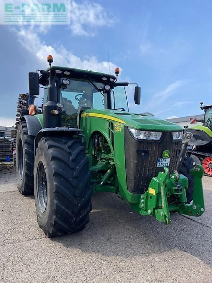 John Deere 8370 r - Traktors: foto 1 John Deere 8370 r - Traktors: foto 1