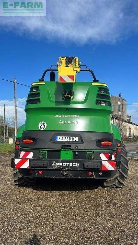 John Deere 8400 - Lopbarības kombains: foto 4 John Deere 8400 - Lopbarības kombains: foto 4