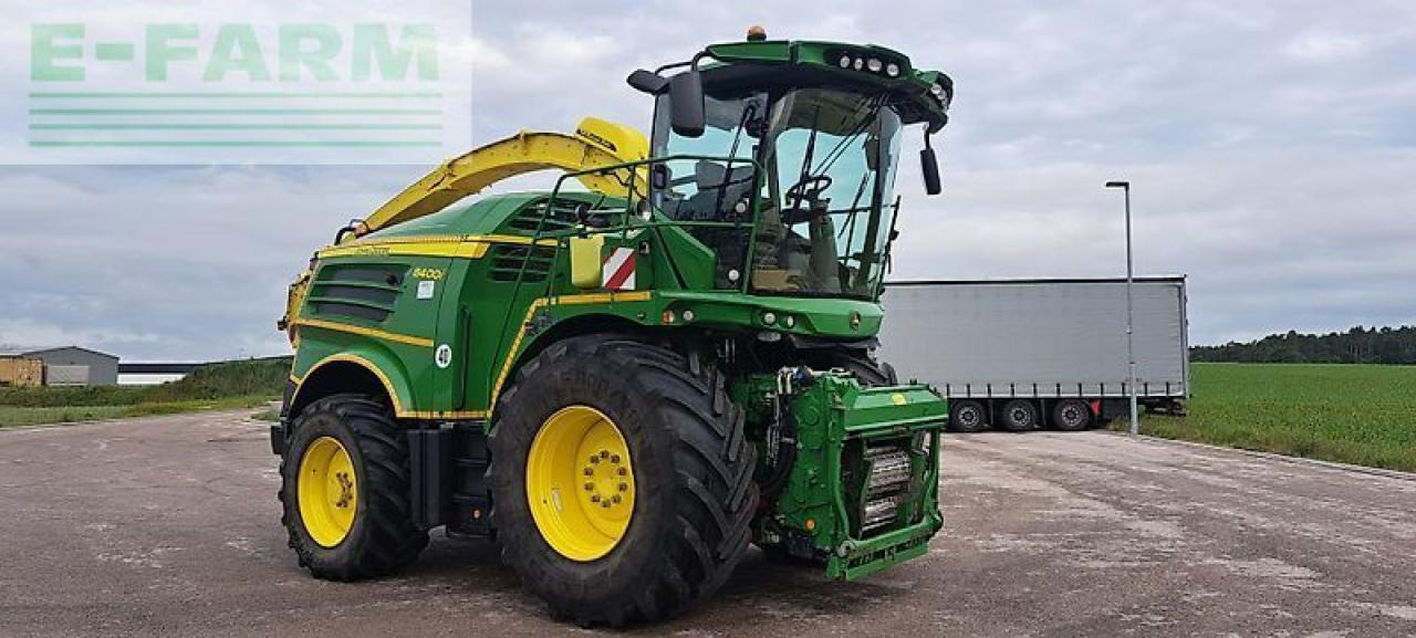 John Deere 8400 - Lopbarības kombains: foto 2 John Deere 8400 - Lopbarības kombains: foto 2