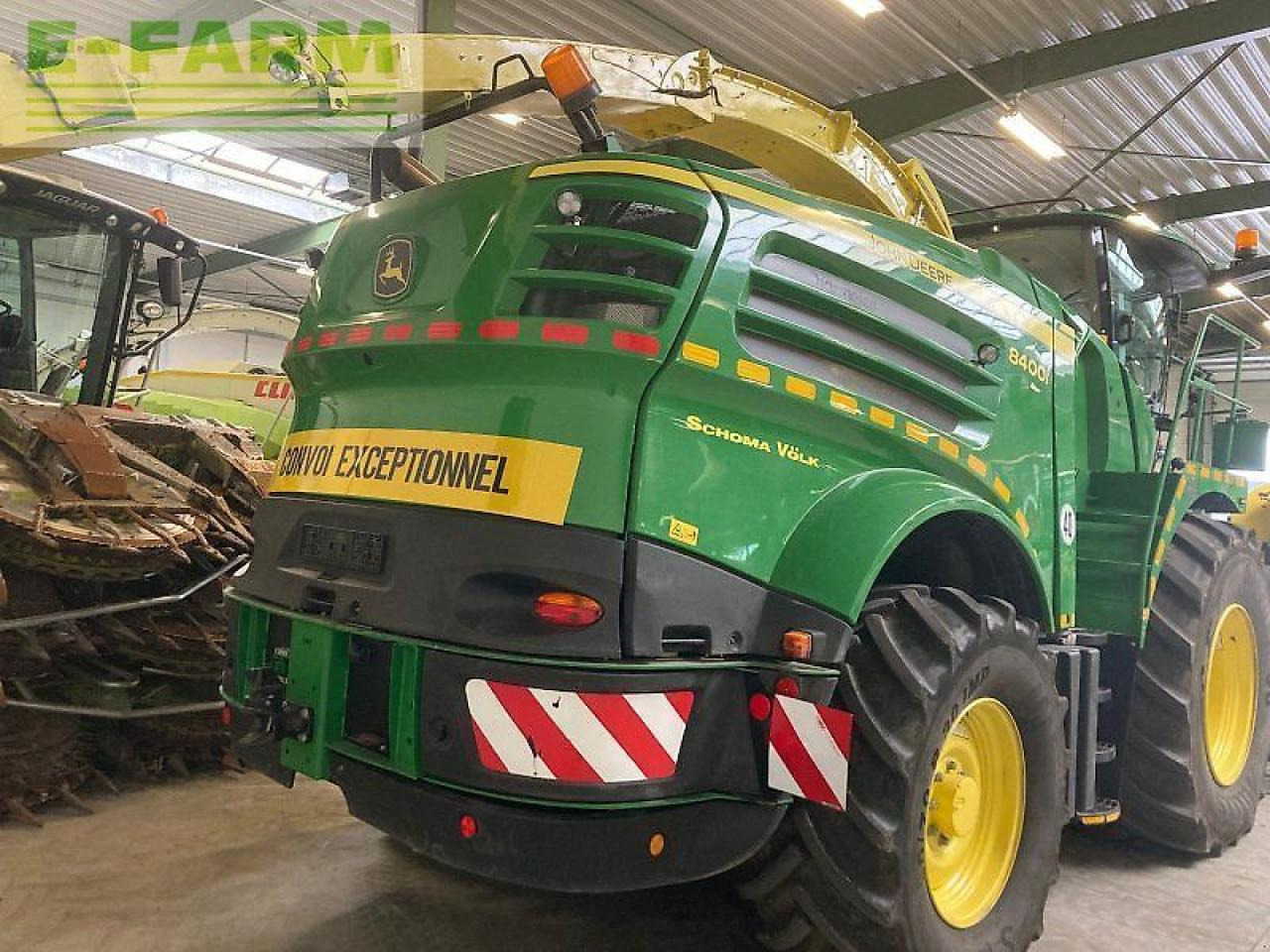John Deere 8400i - Lopbarības kombains: foto 2 John Deere 8400i - Lopbarības kombains: foto 2