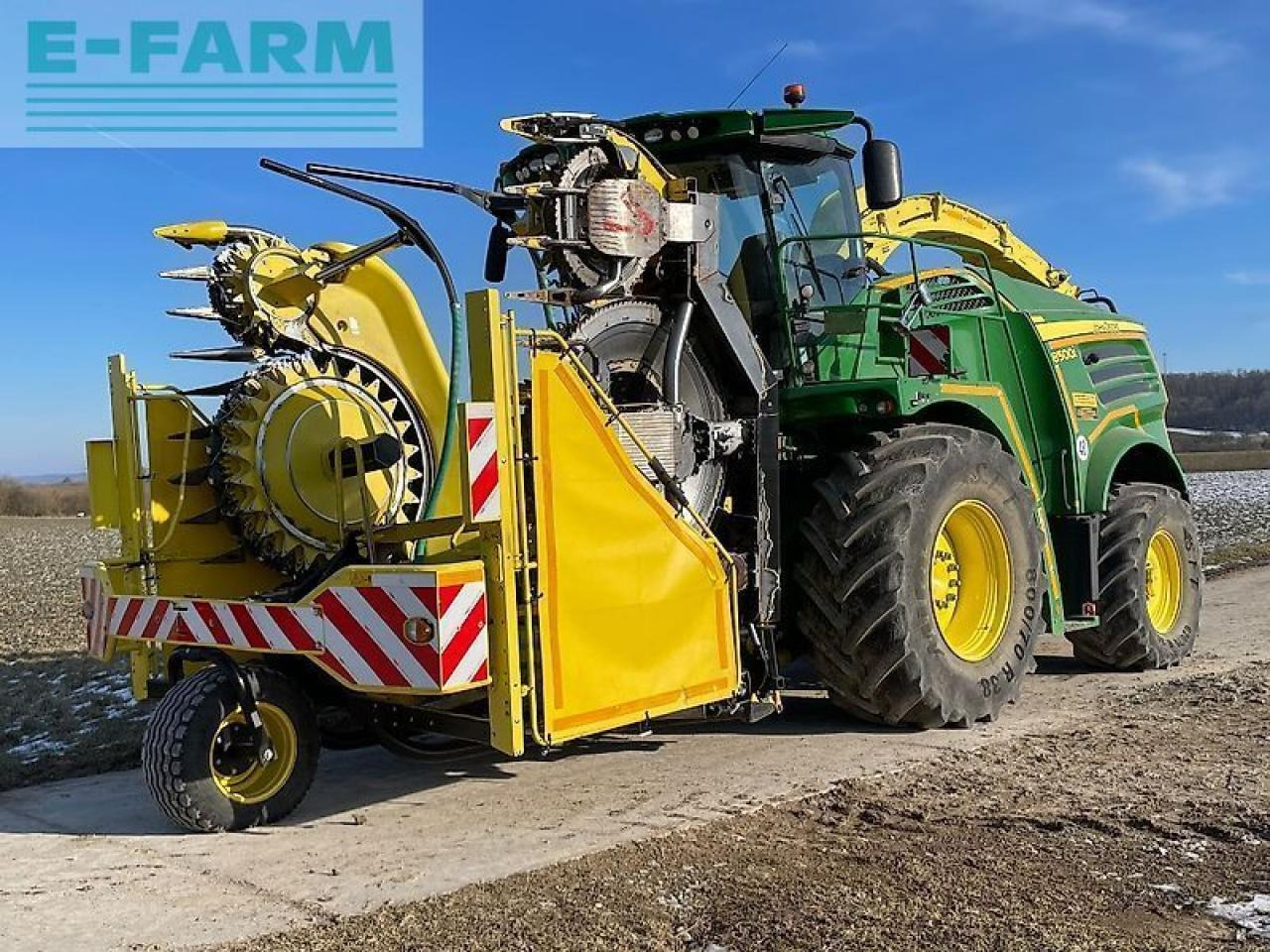 John Deere 8500 - Lopbarības kombains: foto 1 John Deere 8500 - Lopbarības kombains: foto 1
