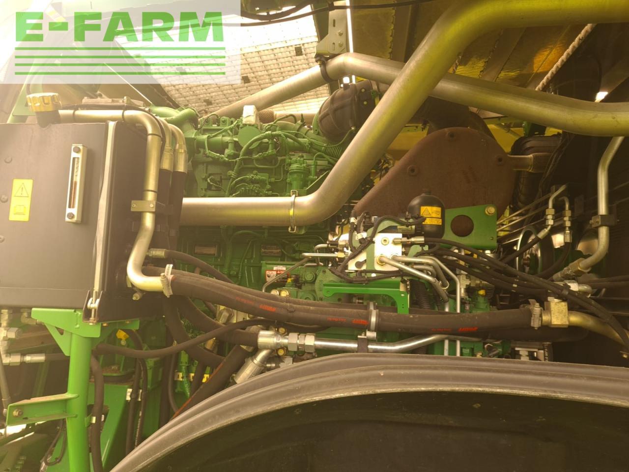 Lopbarības kombains John Deere 8600 i: foto 14