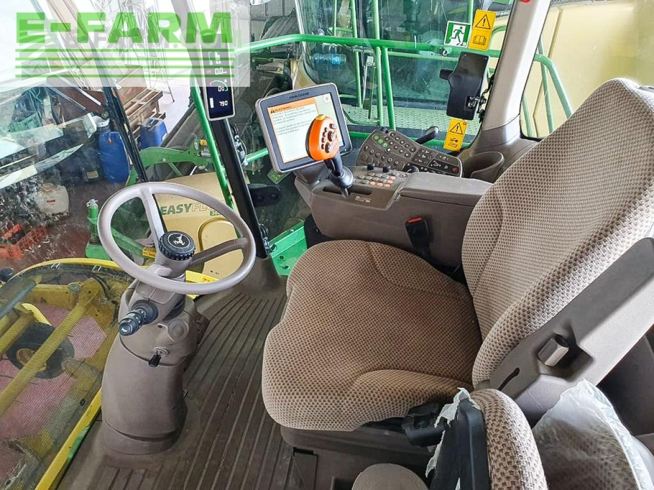 Lopbarības kombains John Deere 8600I: foto 15