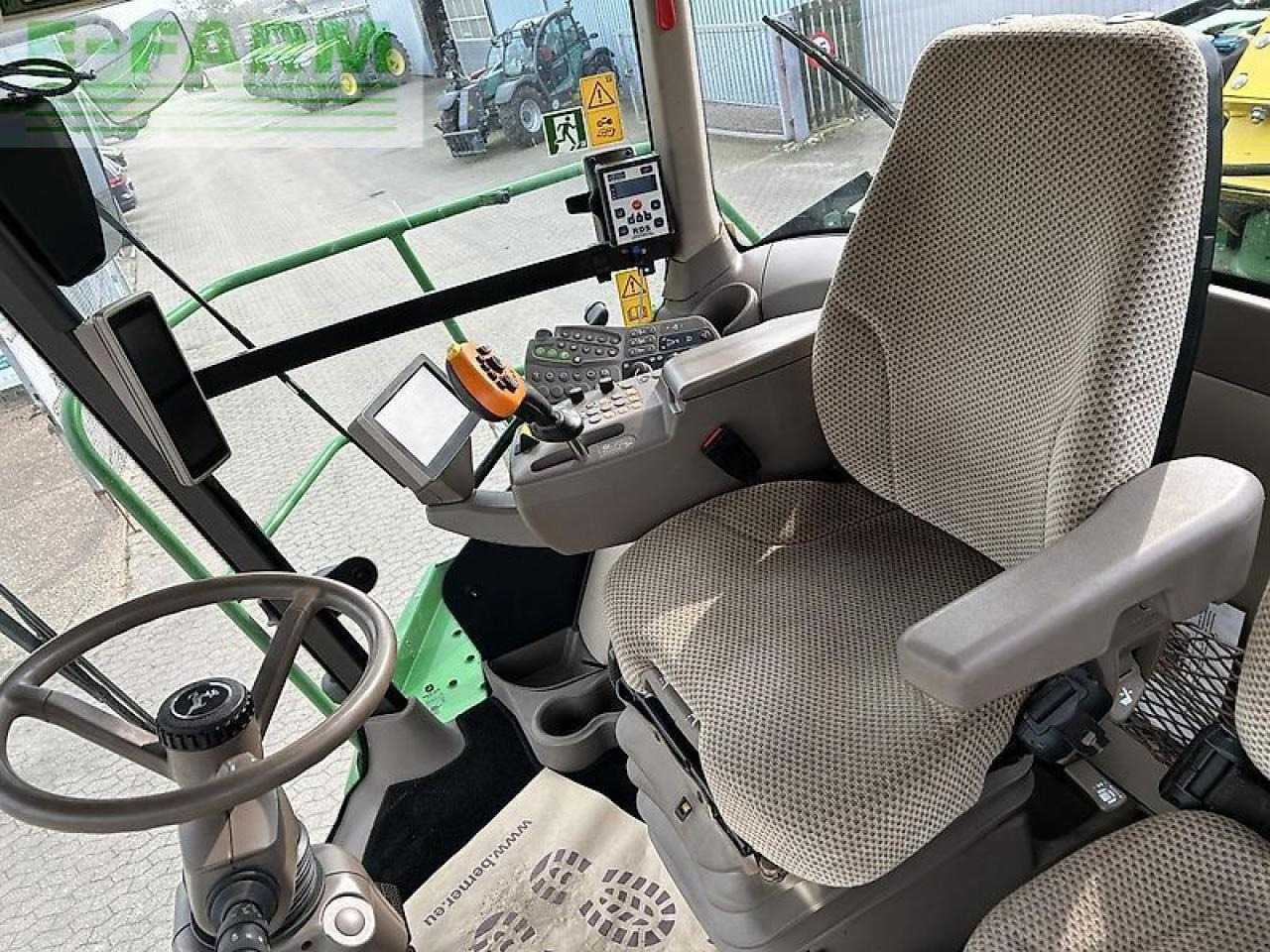 John Deere 8600i - Lopbarības kombains: foto 4 John Deere 8600i - Lopbarības kombains: foto 4