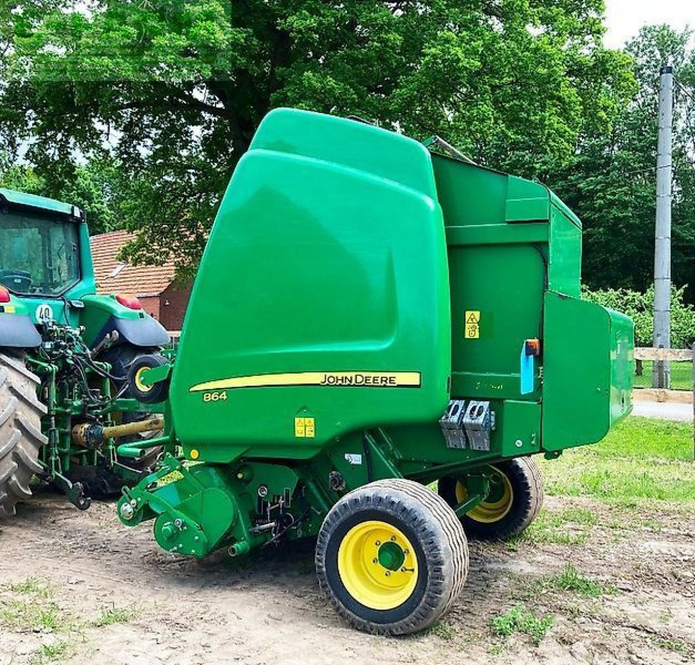 John Deere 864 premium maxicut - Kīpu prese: foto 2 John Deere 864 premium maxicut - Kīpu prese: foto 2