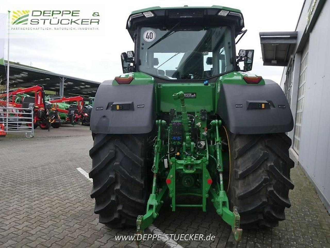 John Deere 8r370 autotrac - Traktors: foto 2 John Deere 8r370 autotrac - Traktors: foto 2