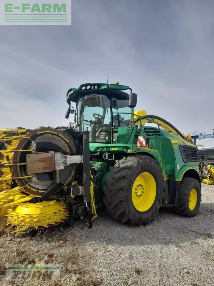 John Deere 9500 - Lopbarības kombains: foto 1 John Deere 9500 - Lopbarības kombains: foto 1