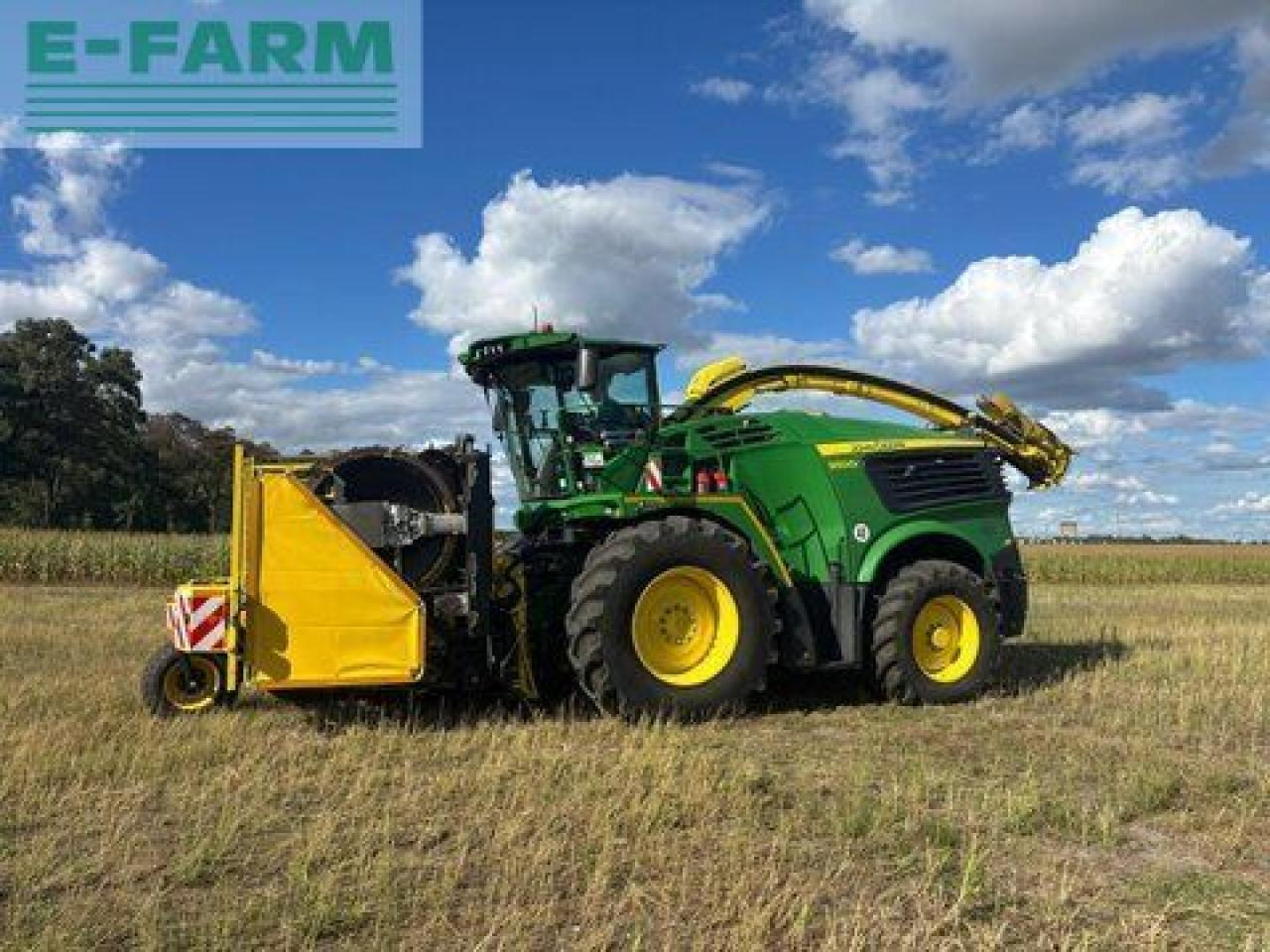 John Deere 9500i - Lopbarības kombains: foto 1 John Deere 9500i - Lopbarības kombains: foto 1