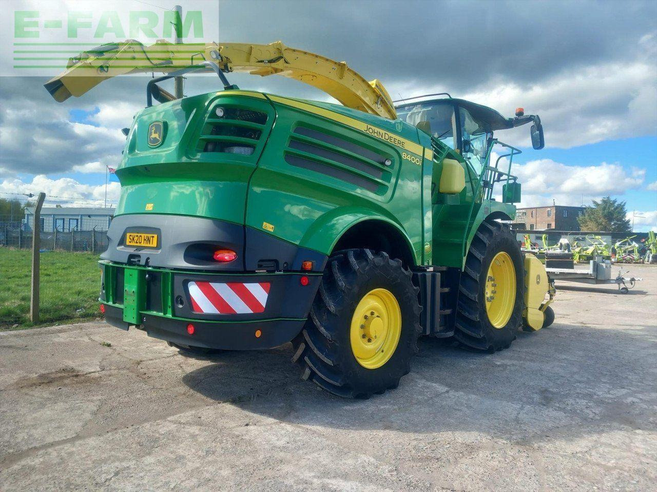 John Deere USED 8400I - Lopbarības kombains: foto 4 John Deere USED 8400I - Lopbarības kombains: foto 4