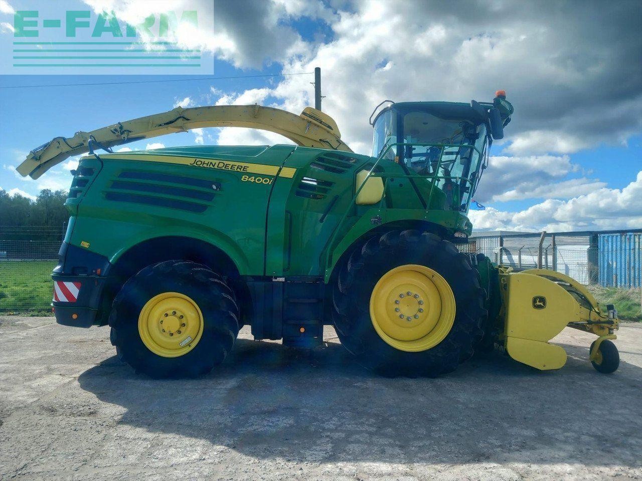 John Deere USED 8400I - Lopbarības kombains: foto 3 John Deere USED 8400I - Lopbarības kombains: foto 3